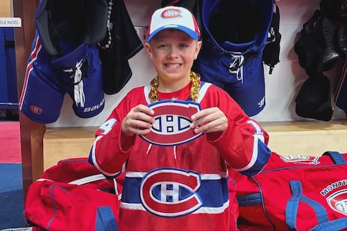 «Le plus beau jour de sa vie»: une initiative citoyenne permet à un jeune atteint d’un cancer de voir le Canadien en séries