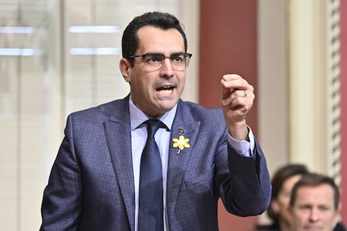 Christine Fréchette fait la «chasse aux sources», clament les oppositions