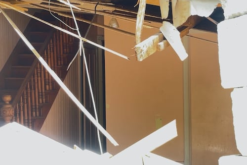 Maison patrimoniale endommagée: un promoteur de Québec bloqué dans sa construction de logements