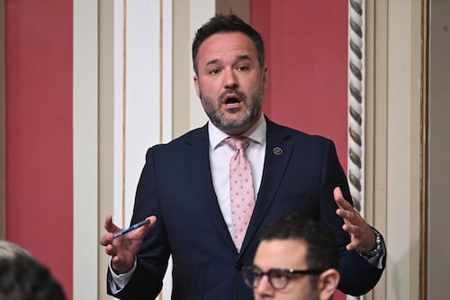 Présent au party du PQ, l’ex-ministre Mathieu Lacombe démis de ses fonctions