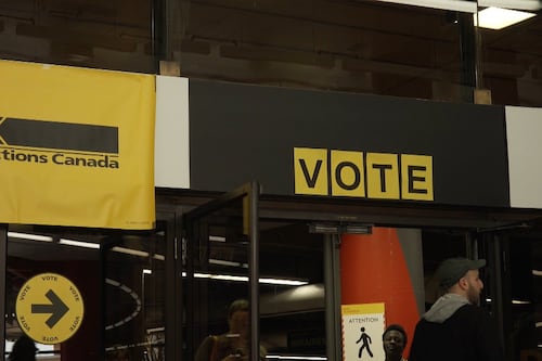 Jour de vote au Canada après une campagne électorale dominée par Trump