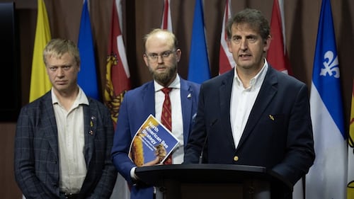 Des restrictions à l'importation d'abeilles demandées pour éviter un parasite