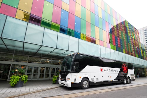 Une nouvelle navette directe entre le centre-ville et l’aéroport de Montréal