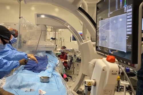 Première au Québec: une intervention chirurgicale pour une personne souffrant d’hypertension artérielle
