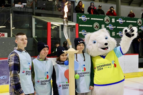 58e Finale des Jeux du Québec: la Tournée de la flamme s’arrête à Sherbrooke