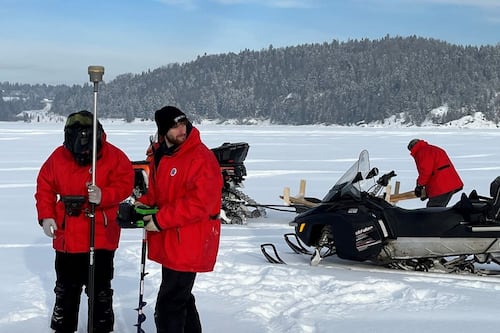 Une épaisseur moyenne de 9,5 pouces de glace mesurée à Grande Baie