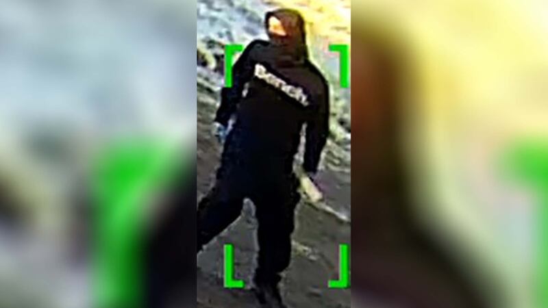 Photo d'un suspect dans une affaire de tentative de meurtre survenu le 8 février 2026 dans le secteur Duberger à Québec. Deux hommes sont recherchés par le SPVQ.