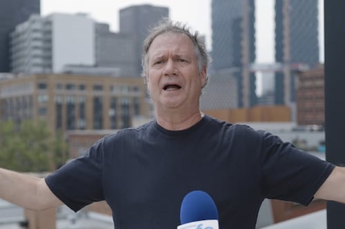 François Pérusse à Juste pour rire: voir la réaction du public pour la première fois en 33 ans