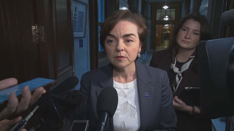 La première ministre du Québec Christine Fréchette s'adresse aux journalistes à l'Assemblée nationale, vendredi 5 juin 2026.