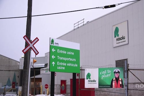 Le chef du PQ prend des engagements dans le dossier Domtar