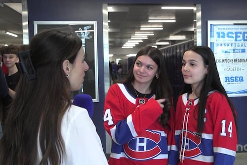 Troquer l’uniforme scolaire pour un chandail du CH