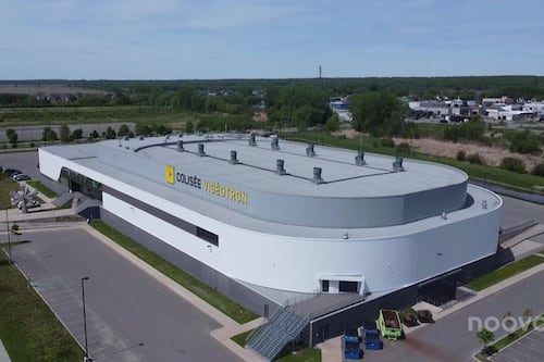Infiltration d'eau: le Colisée Vidéotron doit déjà subir des réparations