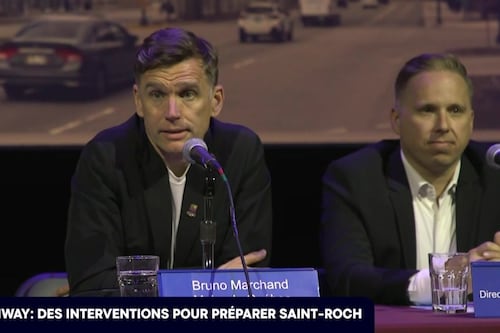 «Des gens croient encore que la Terre est plate»: Bruno Marchand réplique aux opposants au tramway de Québec