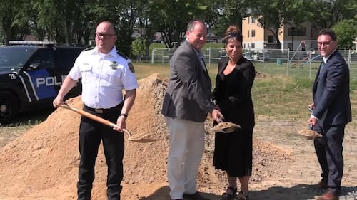 Première pelletée de terre pour le nouveau QG de la police de Trois-Rivières