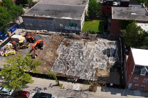 Les mauvaises odeurs d’un chantier à Montréal inquiètent des résidents